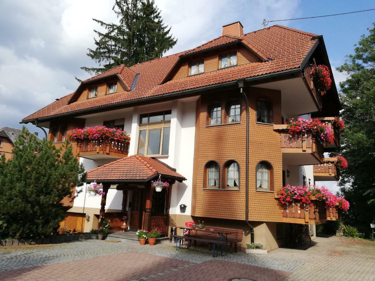 Gaestehaus Roessle Roetenbach  Exterior photo